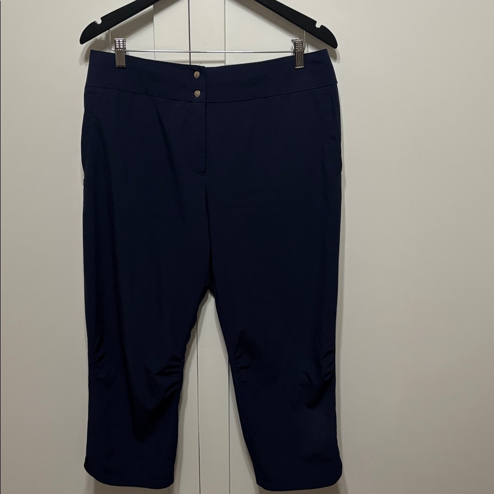 Zenergy Golf by Chico's Navy Golf activewear crops size 10 (Chico’s 1.5)